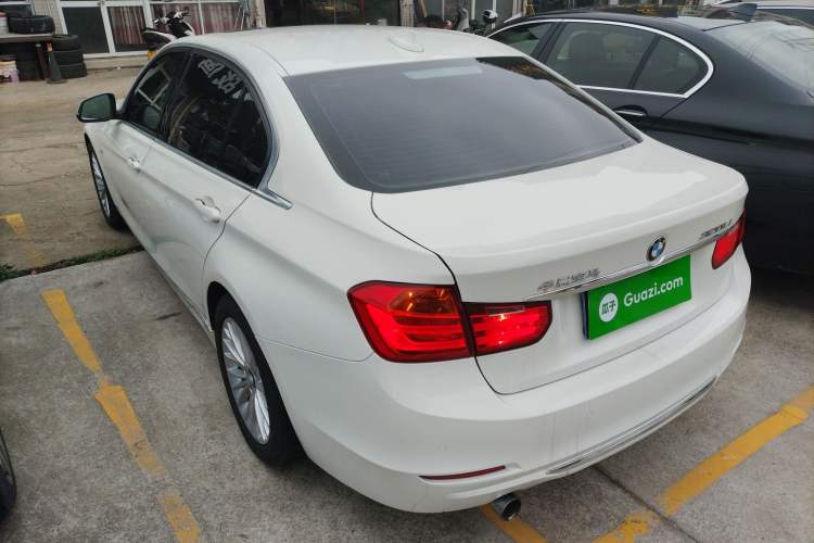 Used BMW 3 Series 2014 320Li Luxury Design Package
