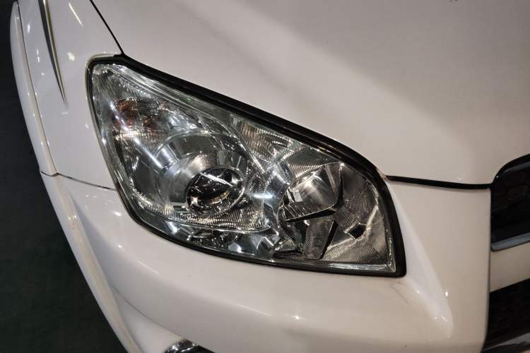 Used Toyota RAV4 2010 2.4L Automatic Deluxe Upgrade Edition