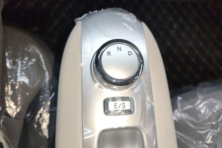 Used CHANGAN NEVO Lumin 2025 205 km Xiangqin Version
