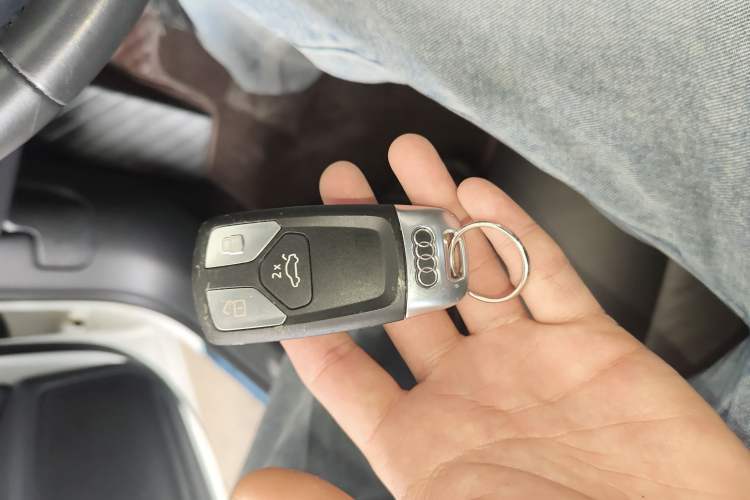 Used Audi A4L 2019 40 TFSI Ambition China VI