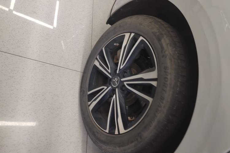 Used Hongqi EH7 2024 820 Pro Right Rear Wheel Hub