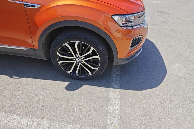 Used Volkswagen T-ROC 2019 280TSI DSG Two-Wheel Drive Comfort Version China VI Standard
