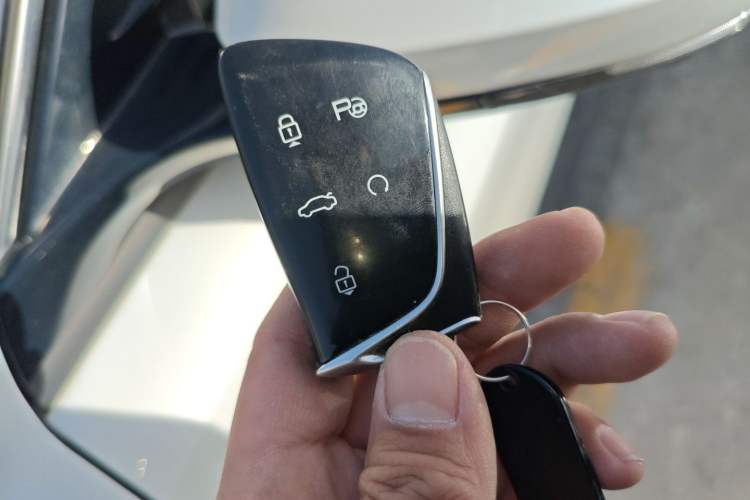 Used Dongfeng Aeolus Mage 2024 Honor Edition 1.5T Luxury Model
