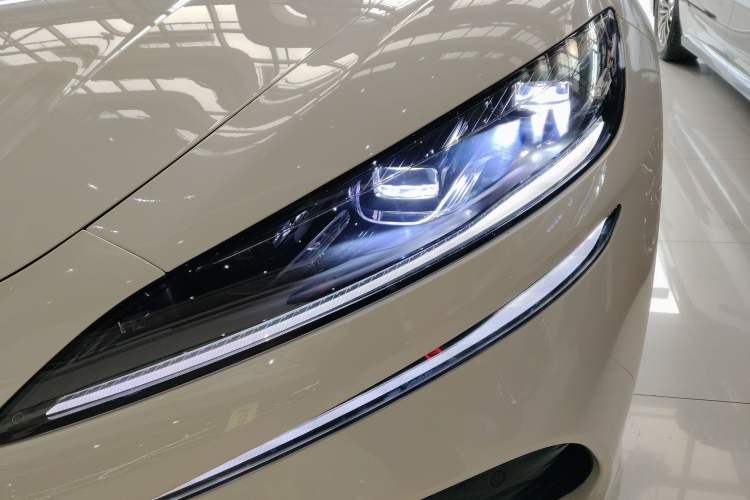 Used Denza Z9GT 2024 630 All-Wheel Drive Max Edition