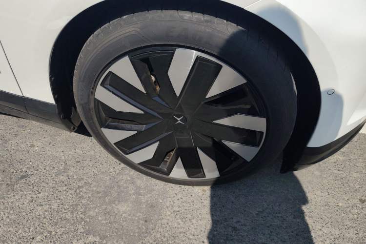 Used Polestar 4 2024 Dual-Motor Long-Range PLUS Dual-Star Connectivity Edition