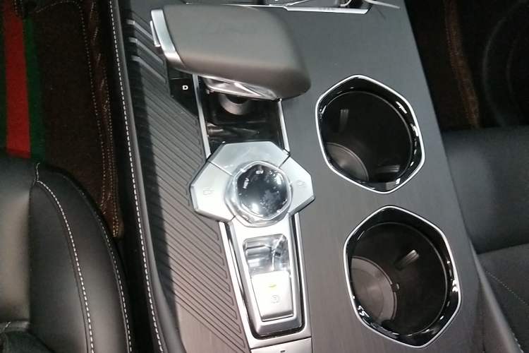 Used Changan UNI-K iDD 2024 Chuzhi iDD 1.5T 135km Smart & Fun Model