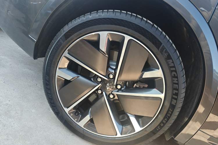 Used Li Auto L9 2025 Ultra Smart Refreshed Edition