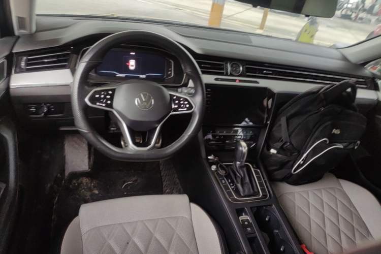 Used Volkswagen Magotan 2023 2 Million Units Commemorative Edition 330TSI DSG Luxury Version
