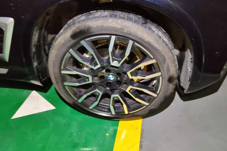 Used BMW X5 2023 xDrive 40Li M Sport Package
