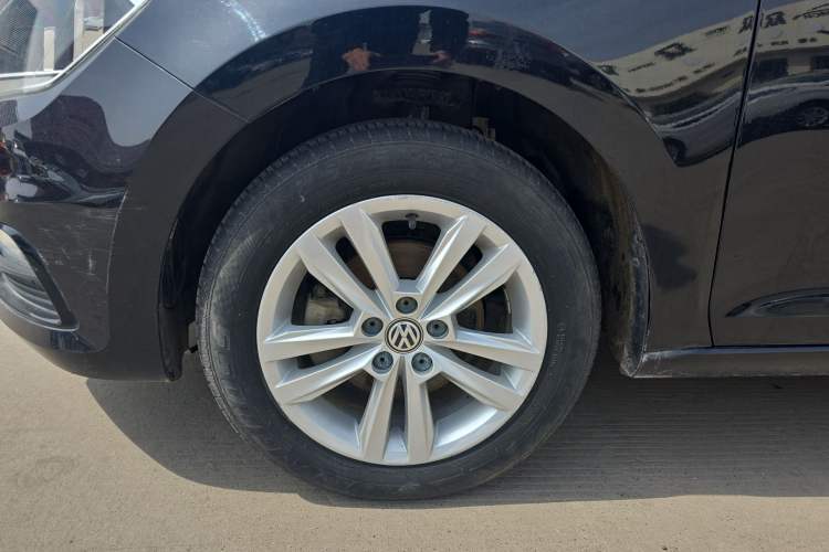 Used Volkswagen Santana 2016 1.6L Manual Comfort Edition Left Front Wheel Hub