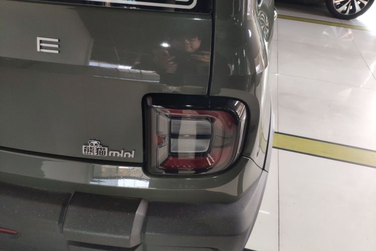 Used Geely Galaxy Panda 2025 210km Panda Rider Right Rear Taillight