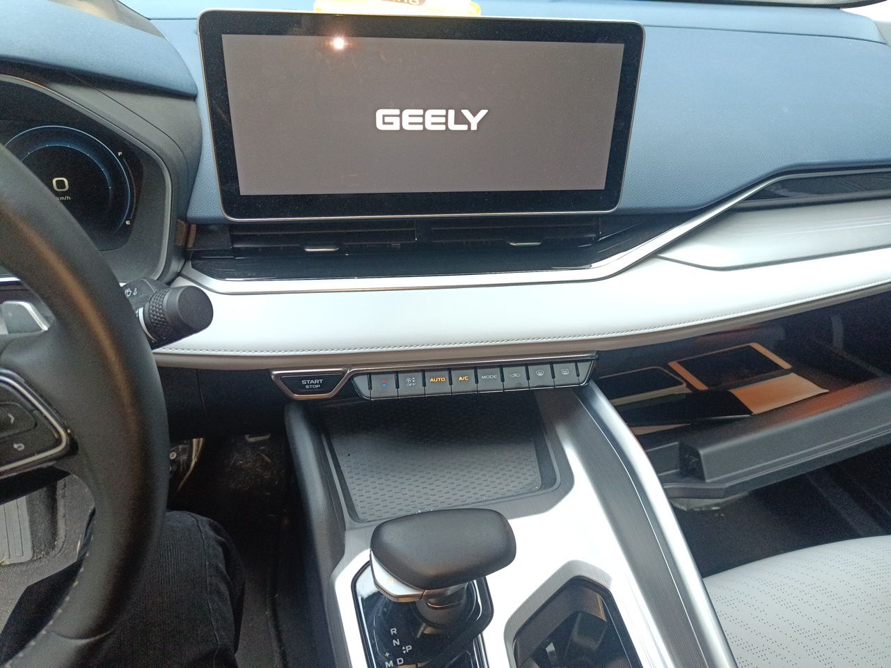 Geely Auto Preface 2023 2.0TD Prestige Version — снимка 11