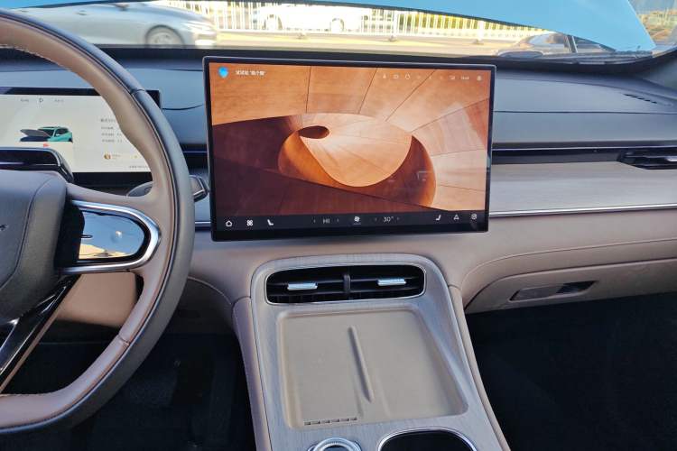 Used Chery Tiggo 8 PLUS C-DM 2025 1.5T 116 km Prestige Version 5 Seats