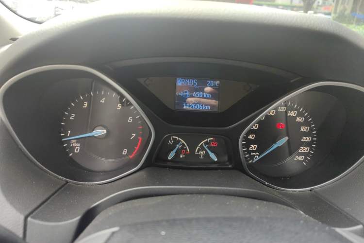 Used Ford Focus 2012 Sedan 1.6L Automatic Fashion Edition
