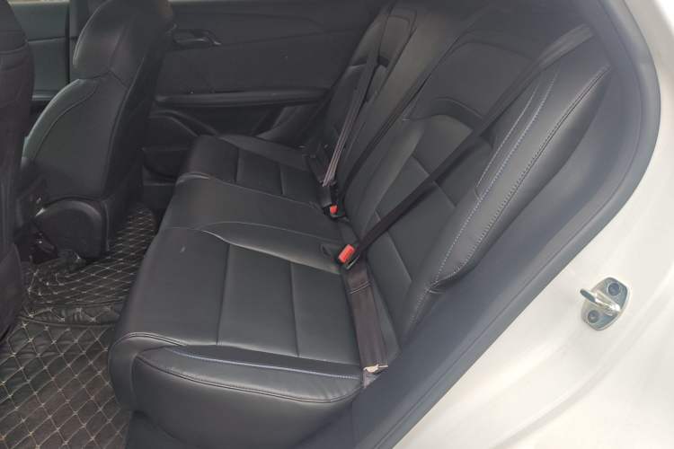 Used MG 4 EV 2022 425 km Luxury Edition
