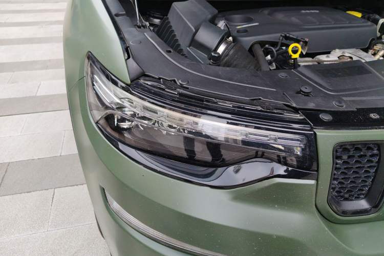 Used Jeep Grand Commander 2018 2.0T Four-Wheel Drive Enjoyment Edition China VI Right Front Headlight