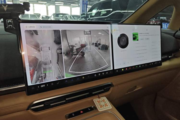 Used VOYAH Dream 2025 PHEV Four-Wheel Drive Excellence Kunpeng Edition
