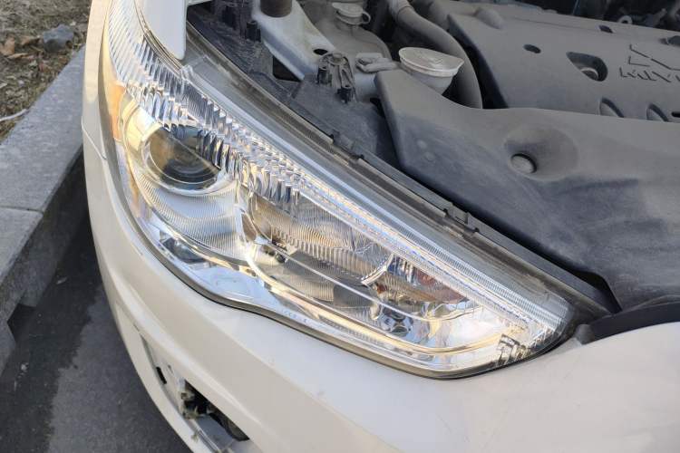 Used Mitsubishi ASX 2013 2.0L CVT Two-Wheel Drive Luxury Edition
