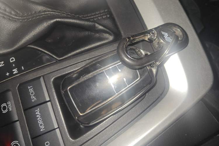 Used Toyota RAV4 2023 2.0L CVT Two-Wheel Drive Fashion Plus Edition Vehicle Key