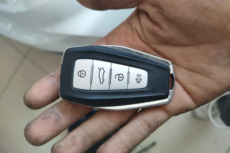 Used Geely Auto Emgrand 2019 Leading Edition 1.5L CVT Luxury Model China VI Standard