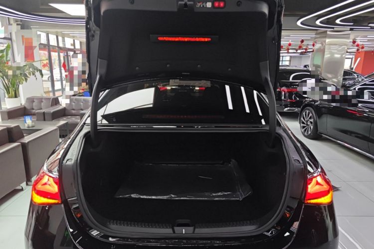 Used Mercedes-Benz E-Class 2025 Facelift E 300 L Luxury Edition