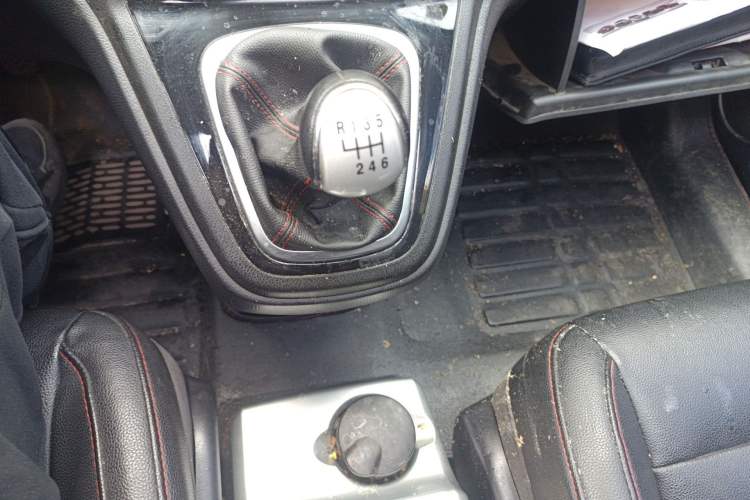 Used Haval H6 2015 Upgraded Model 1.5T Manual Two-Wheel Drive Elite Version