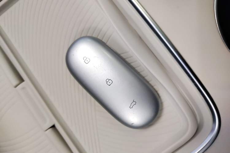 Used Li Auto L8 2023 Pro Model