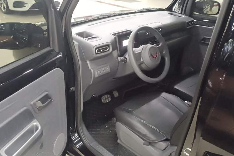 Used Wuling Zhiguang New Energy 2025 Comfort Model