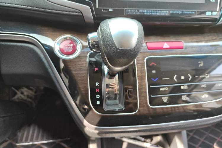 Used Honda Odyssey 2017 2.4L Supreme Edition Gear Lever