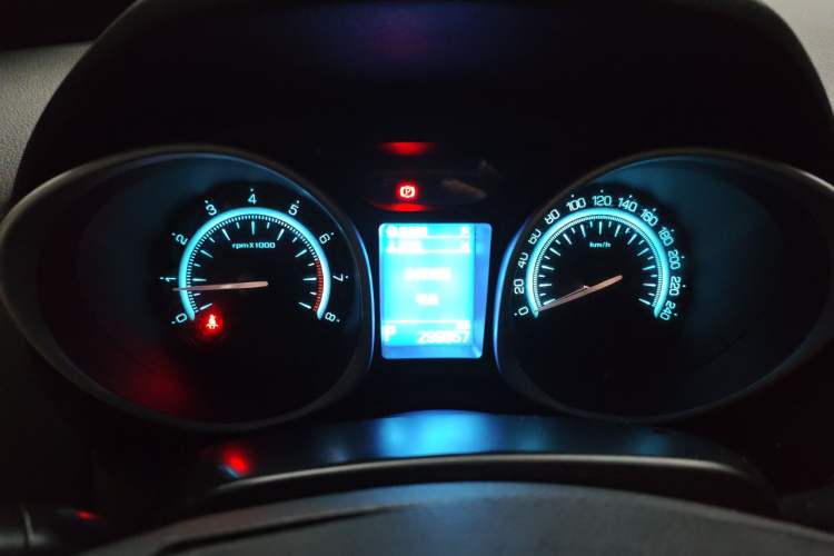 Used GAC Trumpchi GS5 Super 2016 1.8T Automatic All-Wheel-Drive Anniversary Edition Instrument Cluster