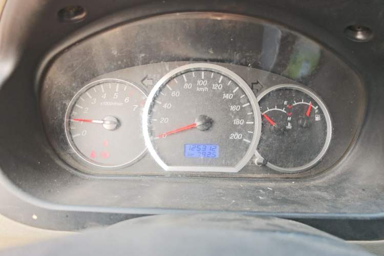 Used Wuling Hongguang 2014 1.2L Standard Model China IV
