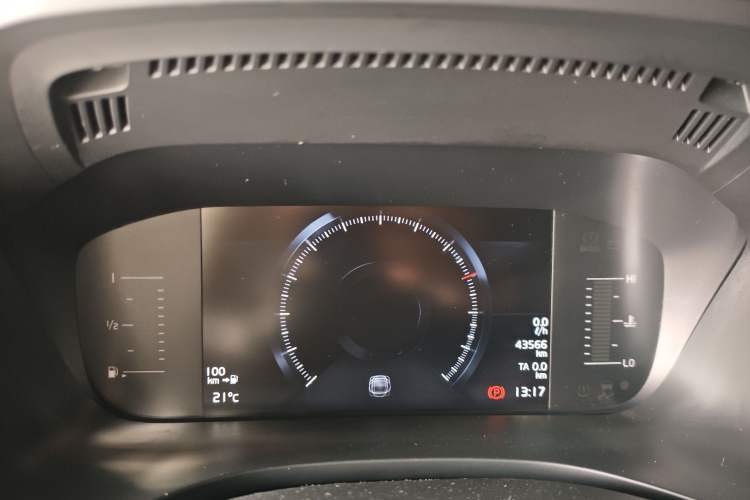 Used Volvo XC60 2021 T5 4x4 Smart Luxury Edition