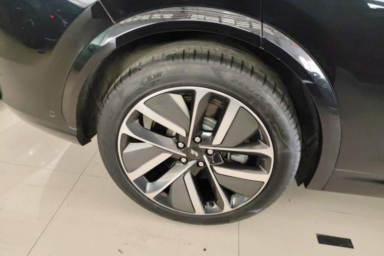 Used Li Auto L7 2023 Pro Model Right Rear Wheel Hub