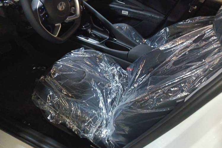 Used Hyundai Elantra 2023 1.5L CVT GLX Elite Edition Left Front Seat