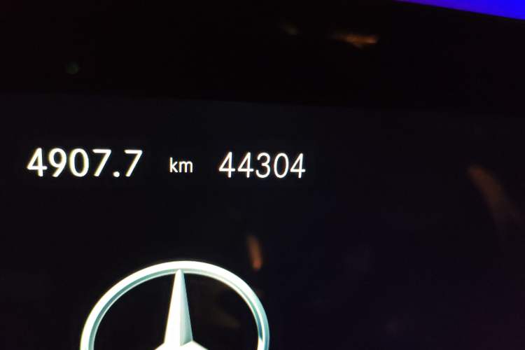 Used Mercedes-Benz E-Class 2021 E 300 L Sporty and Stylish Model
