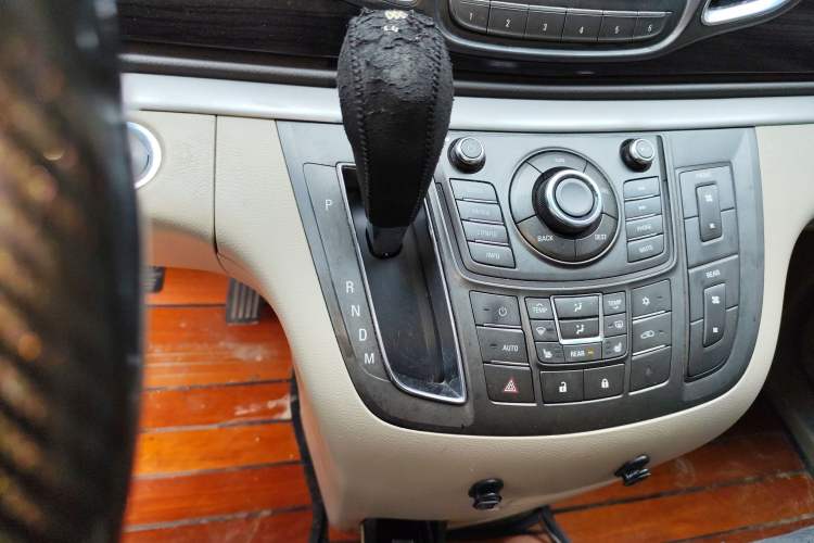 Used Buick GL8 2011 3.0L XT Luxury Business Flagship Edition