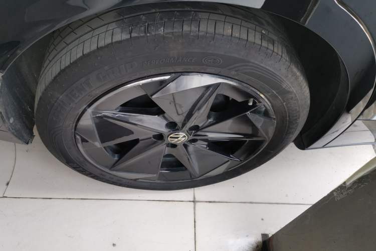 Used Volkswagen ID.UNYX 2024 Pro Long-Range Version
