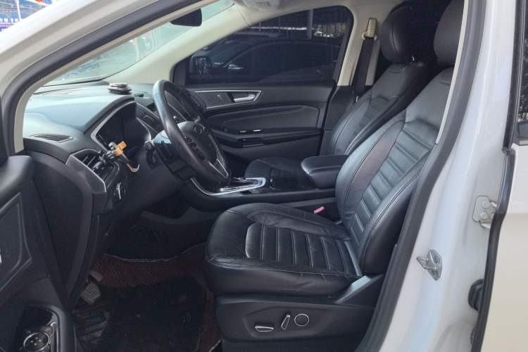 Used Ford Edge 2016 EcoBoost 245 Two-Wheel-Drive Titanium 7-Seater