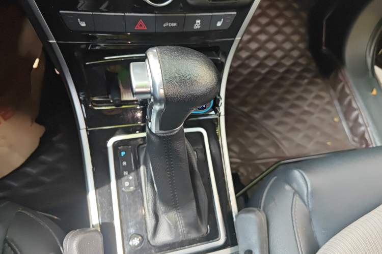 Used Haval H2 2016 Red-Label 1.5T Automatic Two-Wheel Drive Luxury Model
