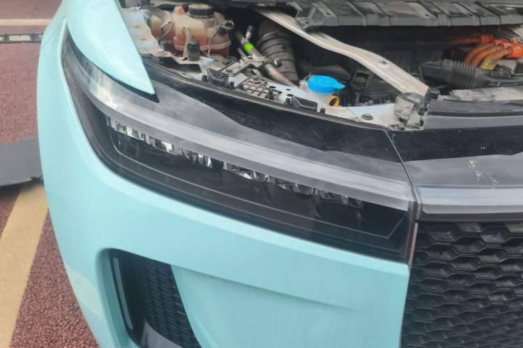 Used Li Auto ONE 2020 Extended-Range 6-Seater Version Right Front Headlight