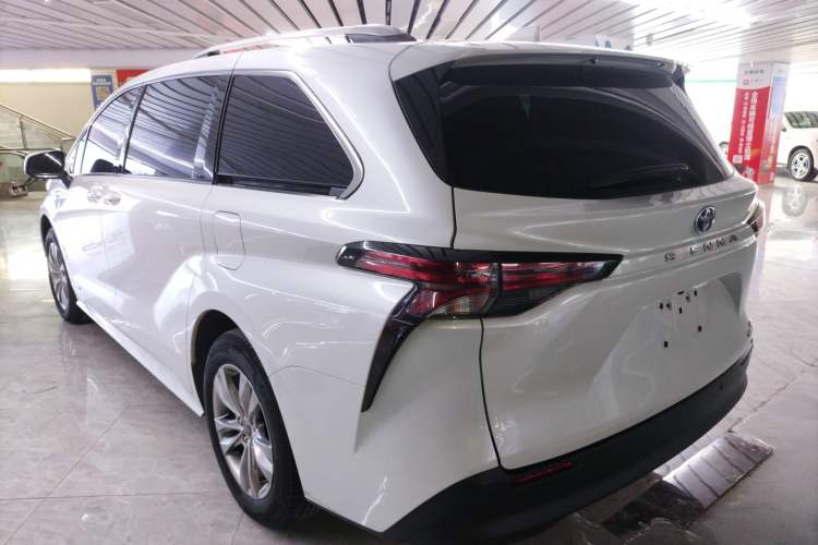 Used Toyota SIENNA 2023 2.5L Hybrid Comfort Edition Exterior 2