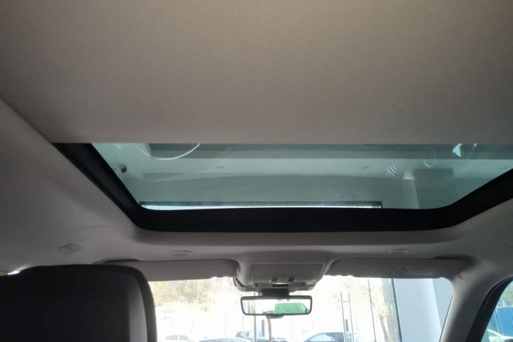 Used Land Rover Range Rover Evoque 2024 Aurora L 249 PS Prestige Light-Chasing Edition