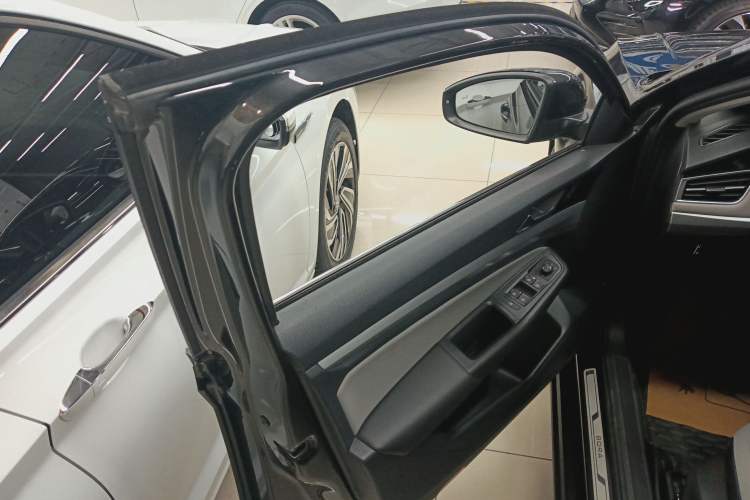 Used Volkswagen Bora 2023 300TSI DSG Prestige Edition