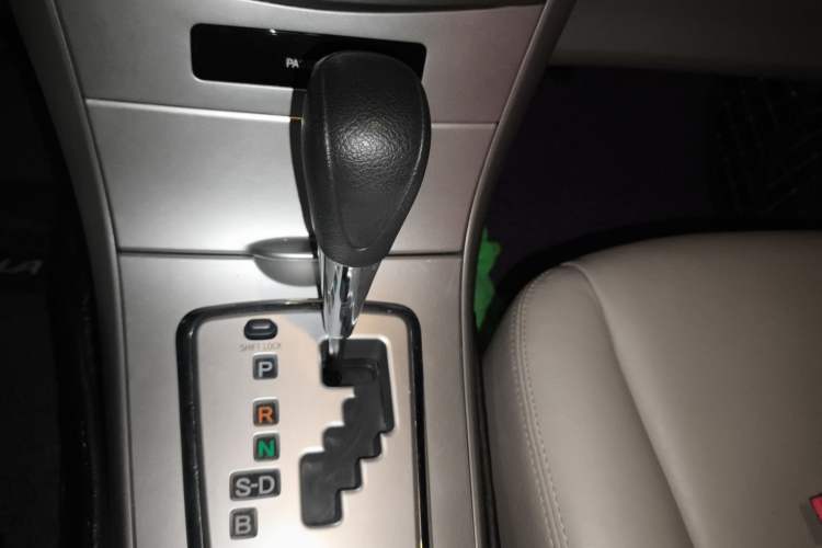 Used Toyota Corolla 2013 Special Edition 1.8L CVT ZhiKu GL-i