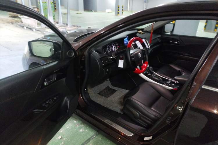 Used Honda Accord 2016 2.0L Comfort Edition
