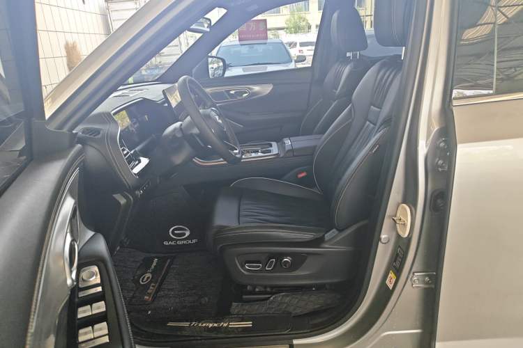 Used GAC Trumpchi GS8 2022 Flagship Series 2.0 TGDI Four-Wheel Drive Luxury Smart Connectivity Version (7 Seats)