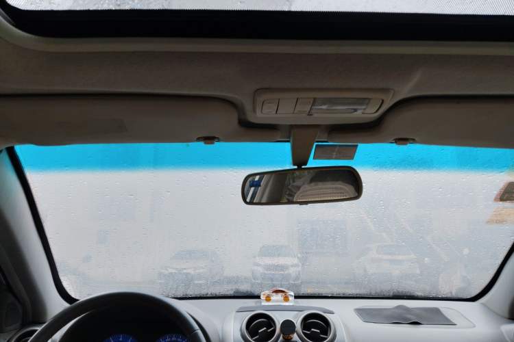 Used BYD G3 2011 Smart Tech Version 1.5L Manual Luxury Edition Headliner