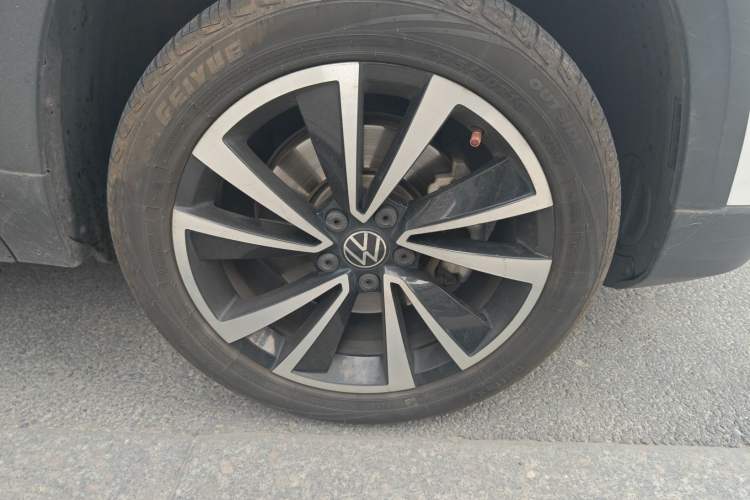 Used Volkswagen Tharu 2021 280TSI Two-Wheel-Drive Luxury Edition
