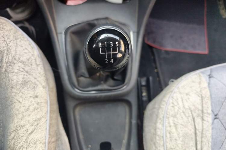 Used Volkswagen Polo 2016 1.4L Manual Fashion Model