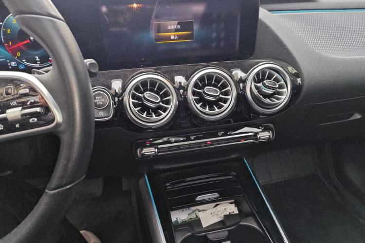 Used Mercedes-Benz GLA 2023 GLA 220 Audio And AC Panel